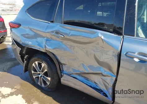 2022 Toyota Highlander Xle из США, поврежденный, VIN 5TDGZRBH6NS216886